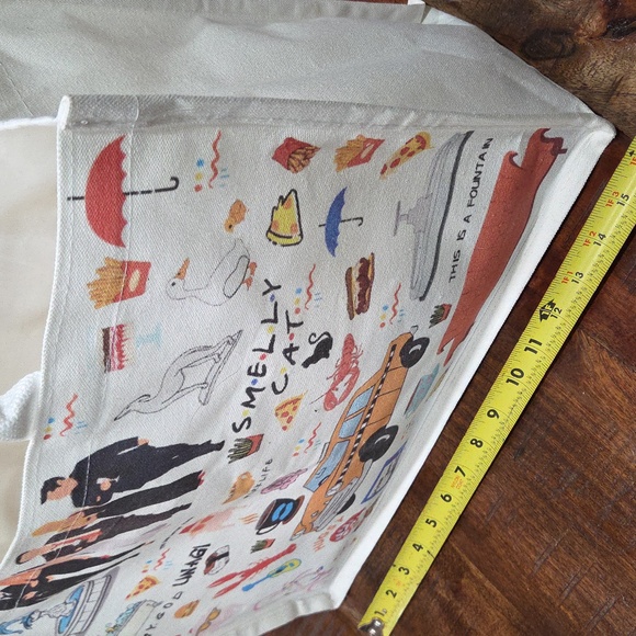 Stylish Cream Tote FRIENDS Bag with Colorful Prints NWOT - Picture 5 of 8